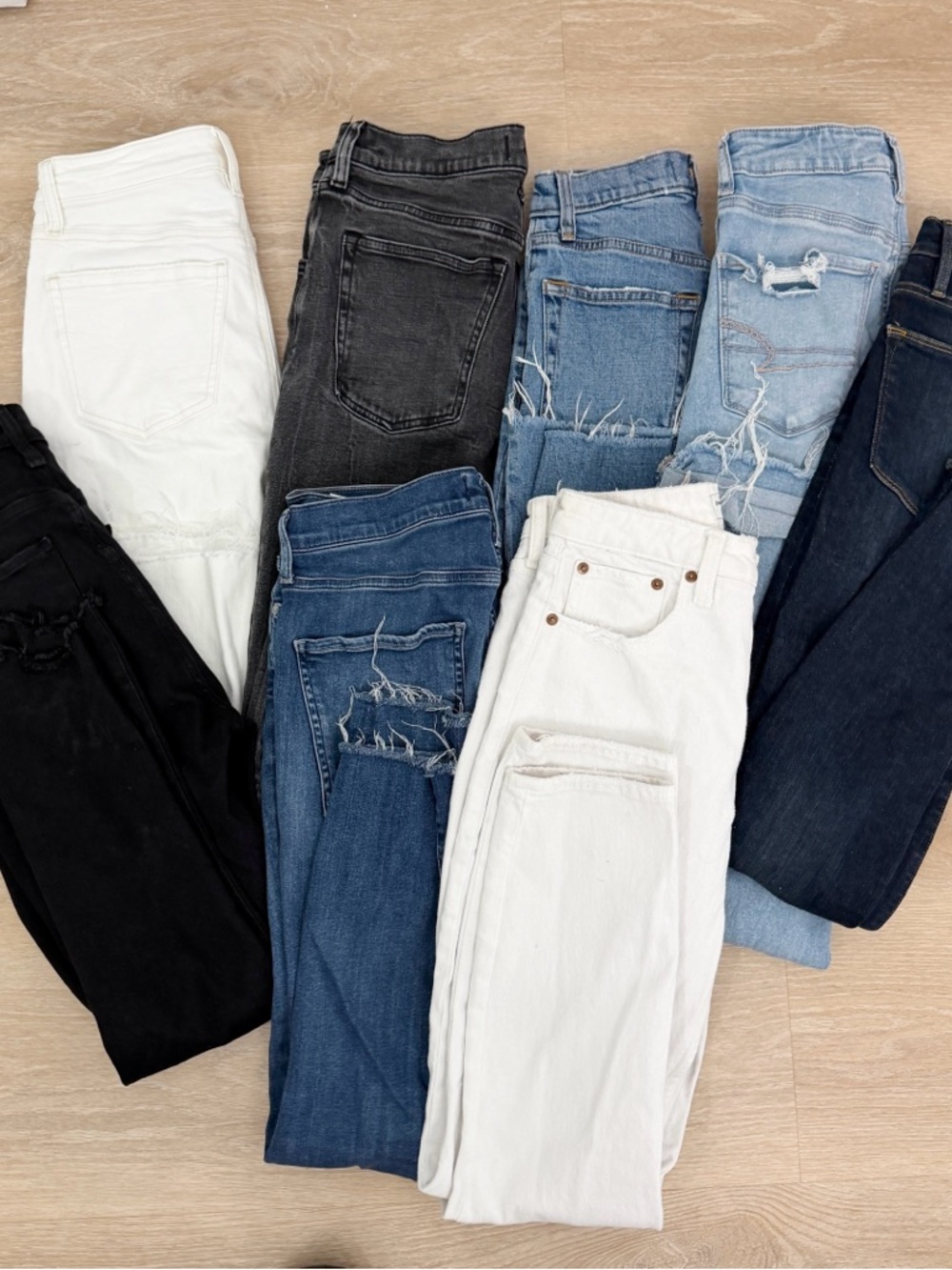 Small reseller Jean lot bundle! Various brands & sizes - Picture 2 of 2